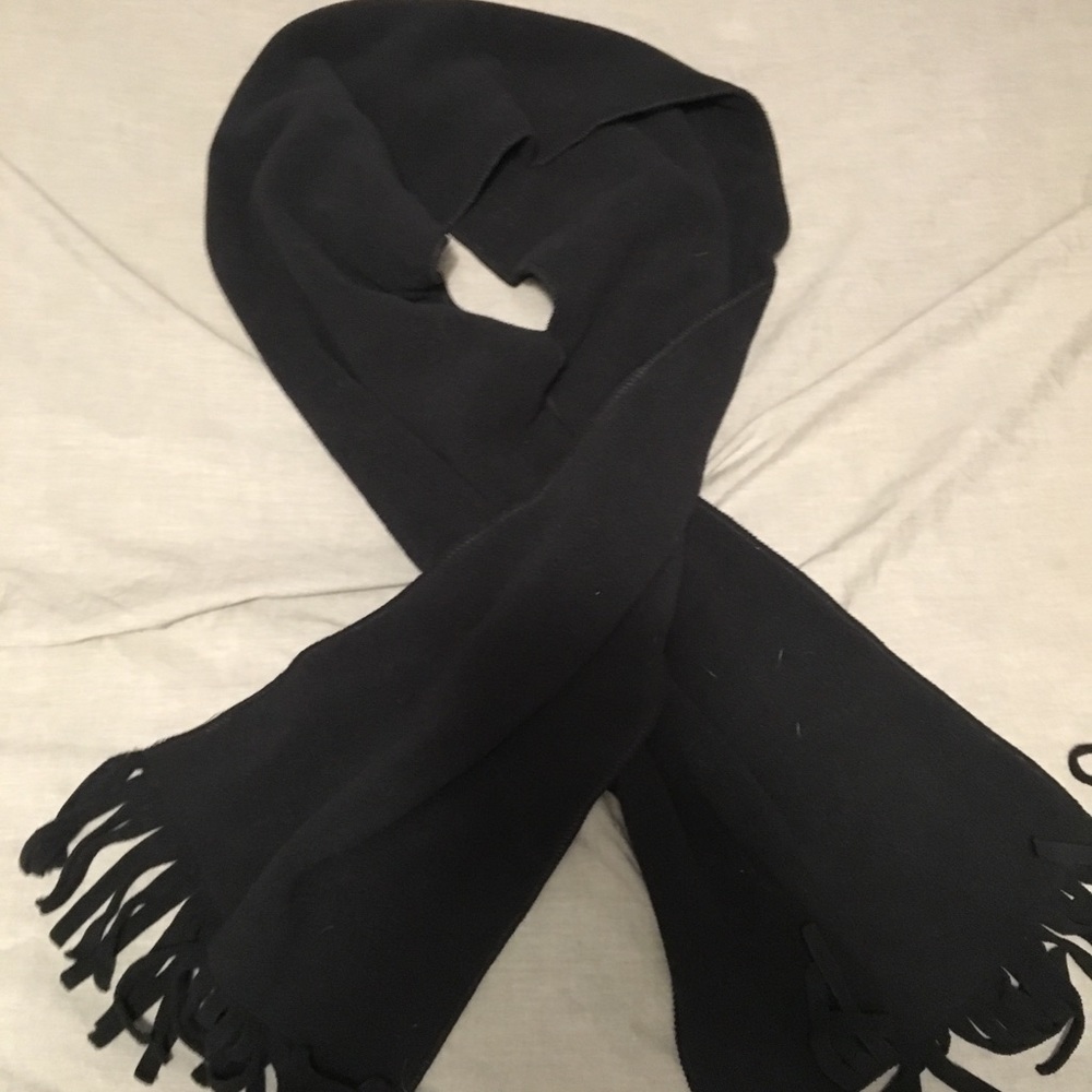 Black Merona fleece scarf